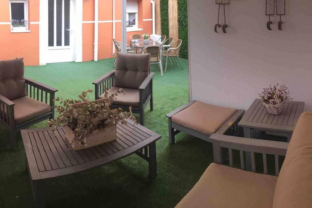 Oak Palace Oakplacescom Leão Exterior foto